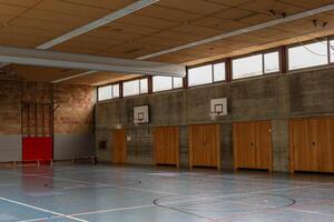 gymnasium på en tysk skola foto