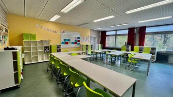skola klassrum interiör i Tyskland foto