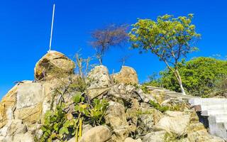 skön stenar klippor stenblock berg i puerto escondido Mexiko. foto