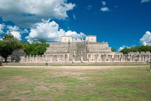 krigare tempel på chichen itza foto