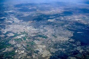 antenn se av santiago de queretaro, en stad i central Mexiko. panorama från flygplan foto