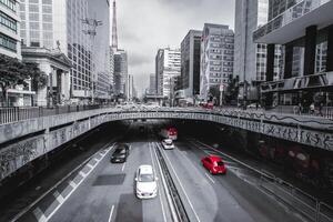 trafik på paulista aveny, sao paulo, Brasilien. Mars 12 2024. foto