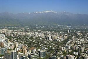 santiago, chile, oktober 22, 2023, stad se som visar de arkitektur av de byggnader och hus foto