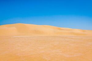 sand sanddyner av sahara öken- nära ong jemel i tozeur, tunisien. foto