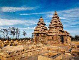 Strand tempel - värld arv webbplats i mahabalipuram, tamil nad foto