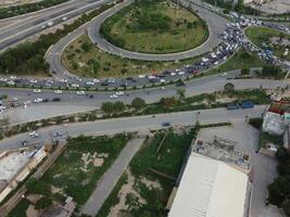 antenn se av hög sätt i stad lahore av pakistan på 2023-07-17. foto