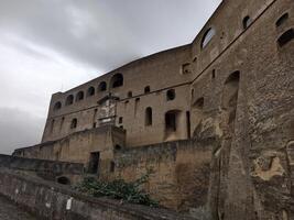 panorama av neapel från castel sant'elmo erbjudanden en hisnande se av de stadens vibrerande gator, historisk landmärken, och de fascinerande skönhet av de bukt av neapel foto