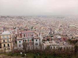 panorama av neapel från castel sant'elmo erbjudanden en hisnande se av de stadens vibrerande gator, historisk landmärken, och de fascinerande skönhet av de bukt av neapel foto