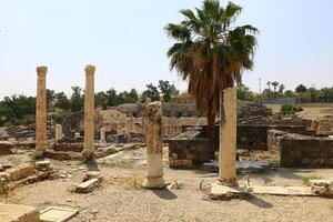 05 06 2022 haifa israel. i de beit hon nationell parkera, efter de jordbävning, de ruiner av ett gammal roman stad var bevarad. foto