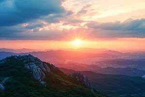 Foto soluppgång av bukhansan berg i seoul stad scape
