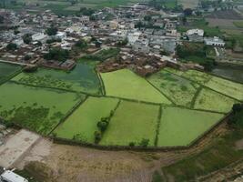 hög vinkel se med Drönare av väst marina hus samhälle i lahore pakistan på november 07, 2023 foto