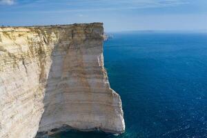 antenn se av sanap klippor. gozo ö, malta foto