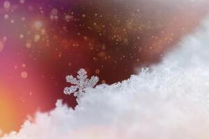 en skön verklig snöflinga. snö i natur. makro Foto i vinter. begrepp för jul och högtider.