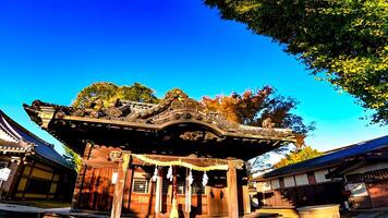 rokugatsu hachiman helgedom, en helgedom i rokugatsu, adachi-ku, tokyo, japan. den var byggd under de 1053-1058 foto