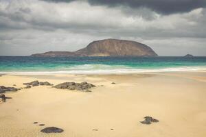 skön strand las conchas, på la graciosa, en små ö nära lanzarote, kanariefågel öar foto