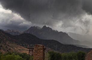 stormig zion kanjon foto