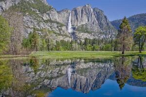 yosemite falls nationell parkera foto