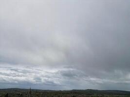 skön himmel och moln över oxford stad av England Storbritannien foto