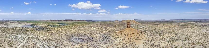 Drönare panorama av de landskap runt om de känd vingerklip sten nål i nordlig namibia under de dag foto