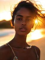 porträtt av en skön svart kvinna på solnedgång foto