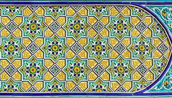 geometrisk traditionell islamic prydnad. fragment av en keramisk mosaik. foto