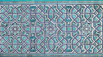 geometrisk traditionell islamic prydnad. fragment av en keramisk mosaik. foto