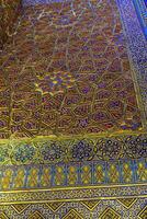 prydnad av de interiör av de gur emir mausoleum i samarkand, uzbekistan. muslim orientalisk traditionell geometrisk prydnad. foto
