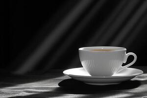 morgon- varm kopp av kaffe i de Kafé tabell professionell reklam mat fotografi foto