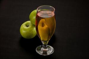 färsk ljuv naturlig äpple juice foto