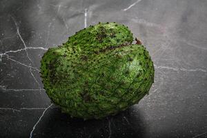 ljuv soursop tropisk exotisk frukt foto