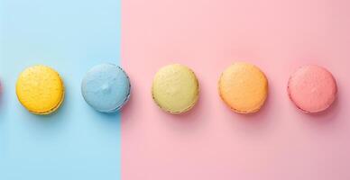 blandad färgrik macarons på en mjuk pastell bakgrund, perfekt för ljuv efterrätt älskande foto