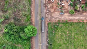 lastbil godkänd på motorväg i de interiör av Brasilien foto