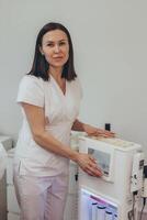 erfarenhet de slutlig hudvård behandling med hydrafacial. detta föryngrande procedur renar, extrakt, och återfuktar, lämnar din hud uppdateras och strålande. foto