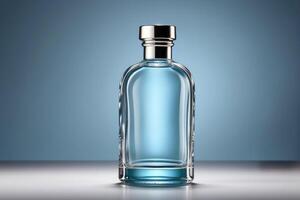 elegant ljus blå glas parfym flaska med polerad keps - en Rör av raffinemang för doft branding foto