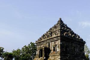 gammal tempel i arkeologisk webbplats i indonesien foto