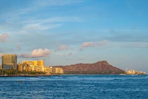 honolulu stad och diamant huvud berg belägen i oahu ö, hawaii, förenad stater foto