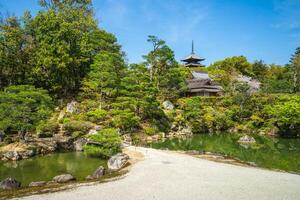 fem storied pagod av ninnaji tempel i Kyoto, kansai, japan foto