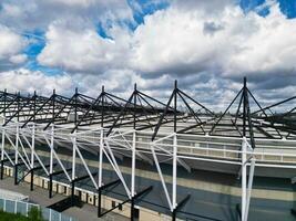 hög vinkel se av derby stad och stadion omge av de stad. England förenad rike. april 26:e, 2024 foto