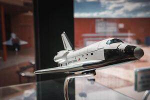 Plats shuttle strävan modell visas i museum miljö, arizona foto