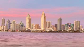 san diego skyline vid solnedgången foto