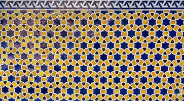 geometrisk traditionell islamic prydnad. fragment av en keramisk mosaik. foto