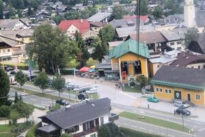 en se av de österrikiska landsbygden på st gilgen foto