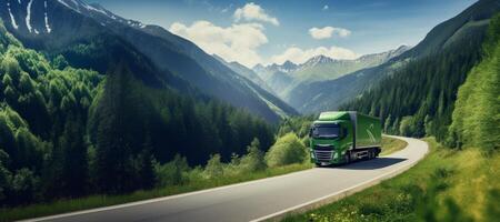 ai genererad grön lastbil körning längs de väg mot de bakgrund av bergen grön energi generativ ai foto