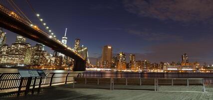ny york stad horisont förbi natt foto