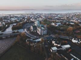 visningar av galway katedral i galway, irland förbi Drönare foto