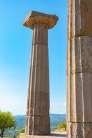 kolonner av de tempel av athena i assos gammal stad i canakkale turkiye foto