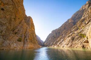 karanlik kanyon aka de mörk kanjon i kemaliye distrikt av erzincan, turkiye foto