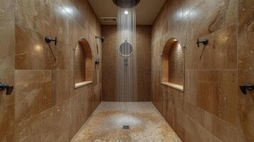 steg in i din egen personlig spa med detta fantastisk gå in dusch visa upp elegant marmor tiling och en cascading regn duschhuvud foto