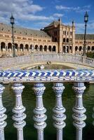 torg de espana Spanien fyrkant i Sevilla, andalusien, Spanien. panorama- se av gammal stad Sevilla, anda foto