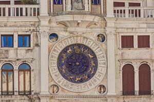 klocka torn i Venedig 6 foto